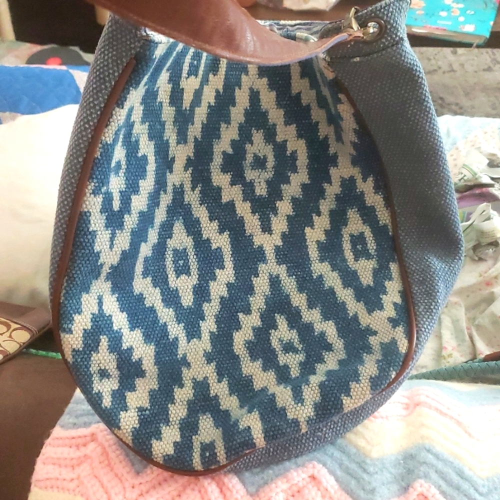 New Unique Backroads Aztec print summer bag - Picture 2 of 6